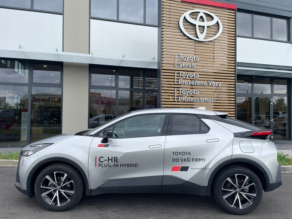 Toyota C-HR, 1.8L Style Hybrid 2x4 - fotka 3