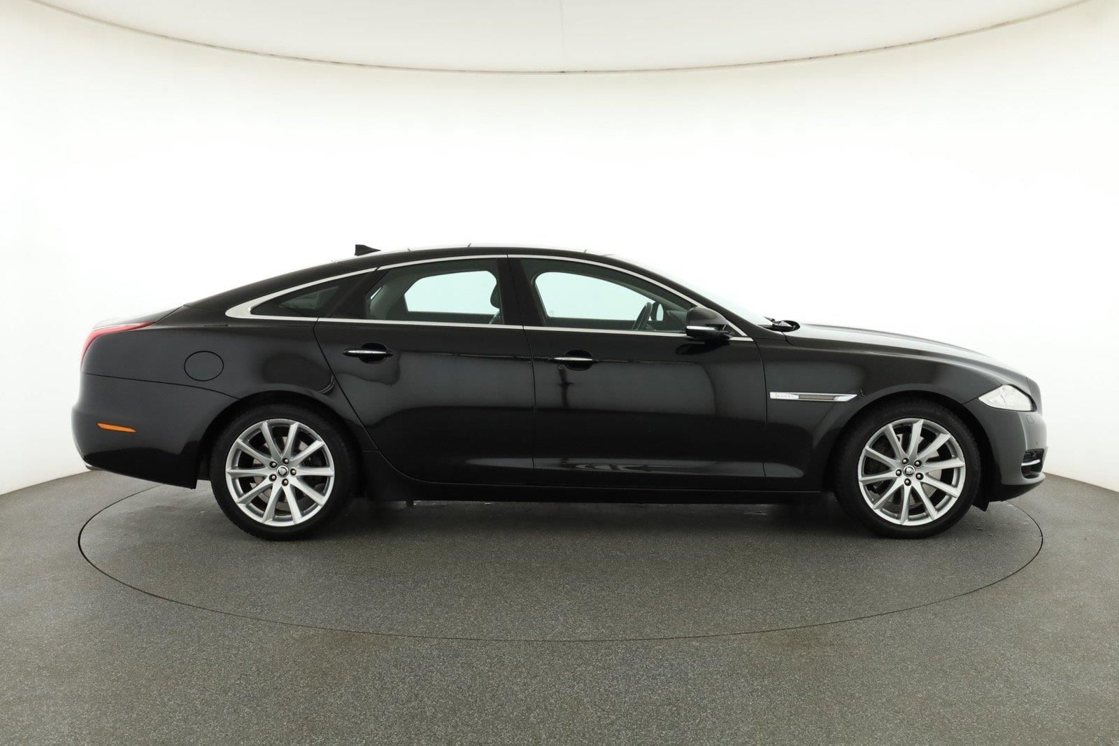 Jaguar XJ, 3.0 D, Automat, Serv.kniha - fotka 6