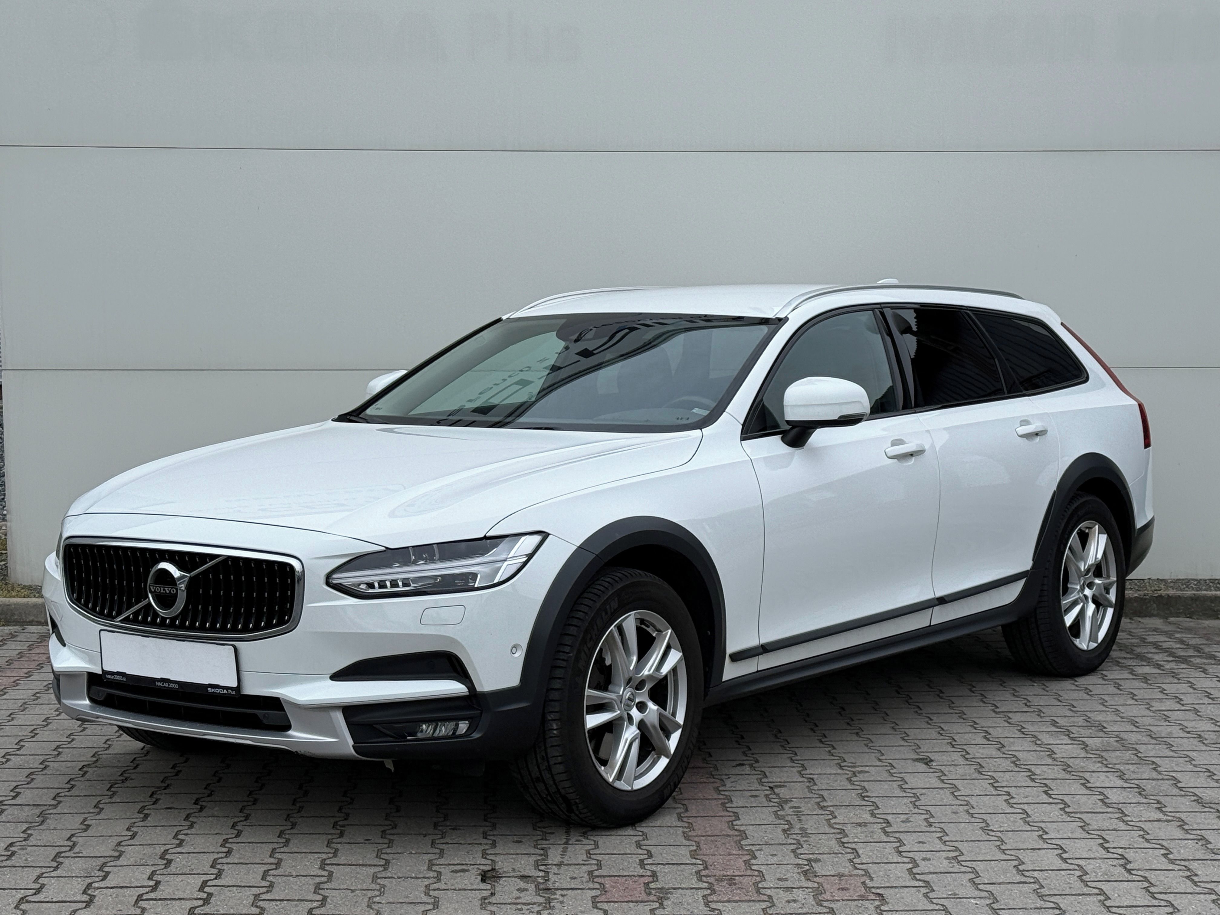 Volvo V90, 2.0i 187 kW CROSS COUNTRY