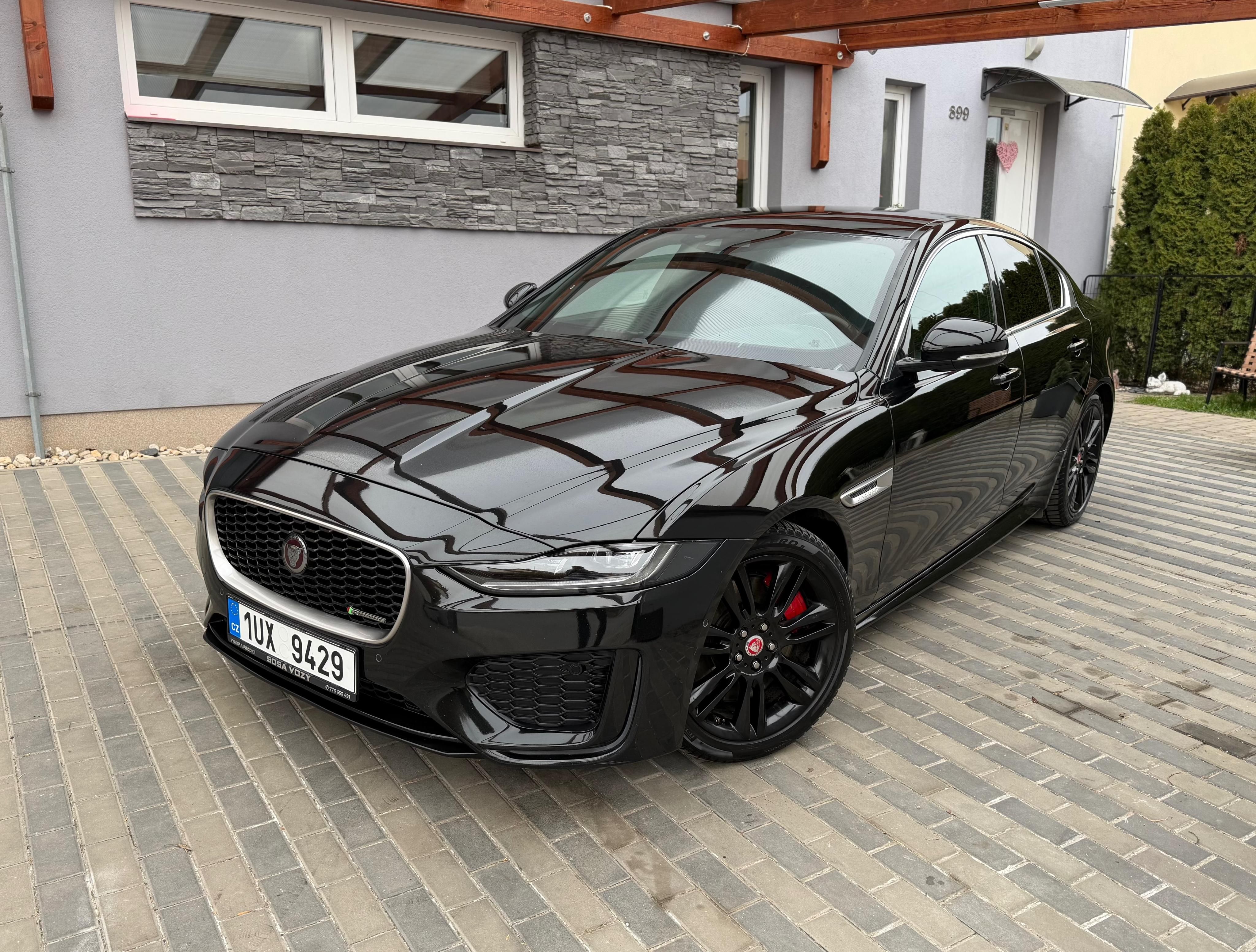 Jaguar XE - fotka 6