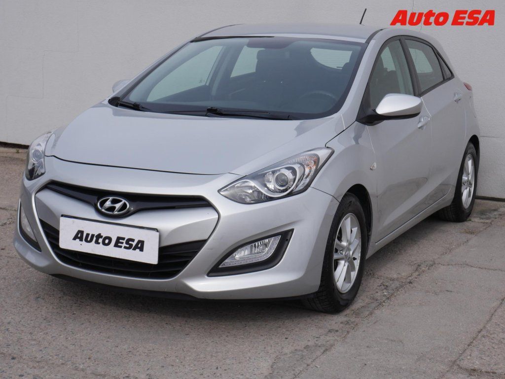 Hyundai i30, 1.4 i,ČR,AC - fotka 3