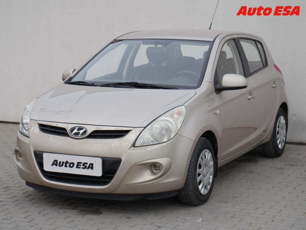 Hyundai i20, 1.2i,ČR,AC,park.asist - fotka 3