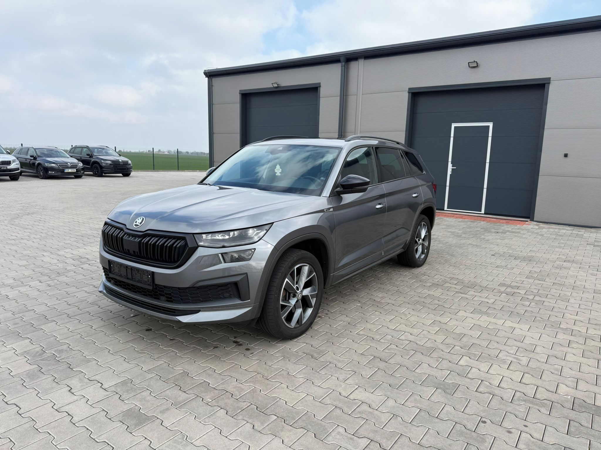 Škoda Kodiaq, 147kw 4x4 webasto sportline - fotka 4