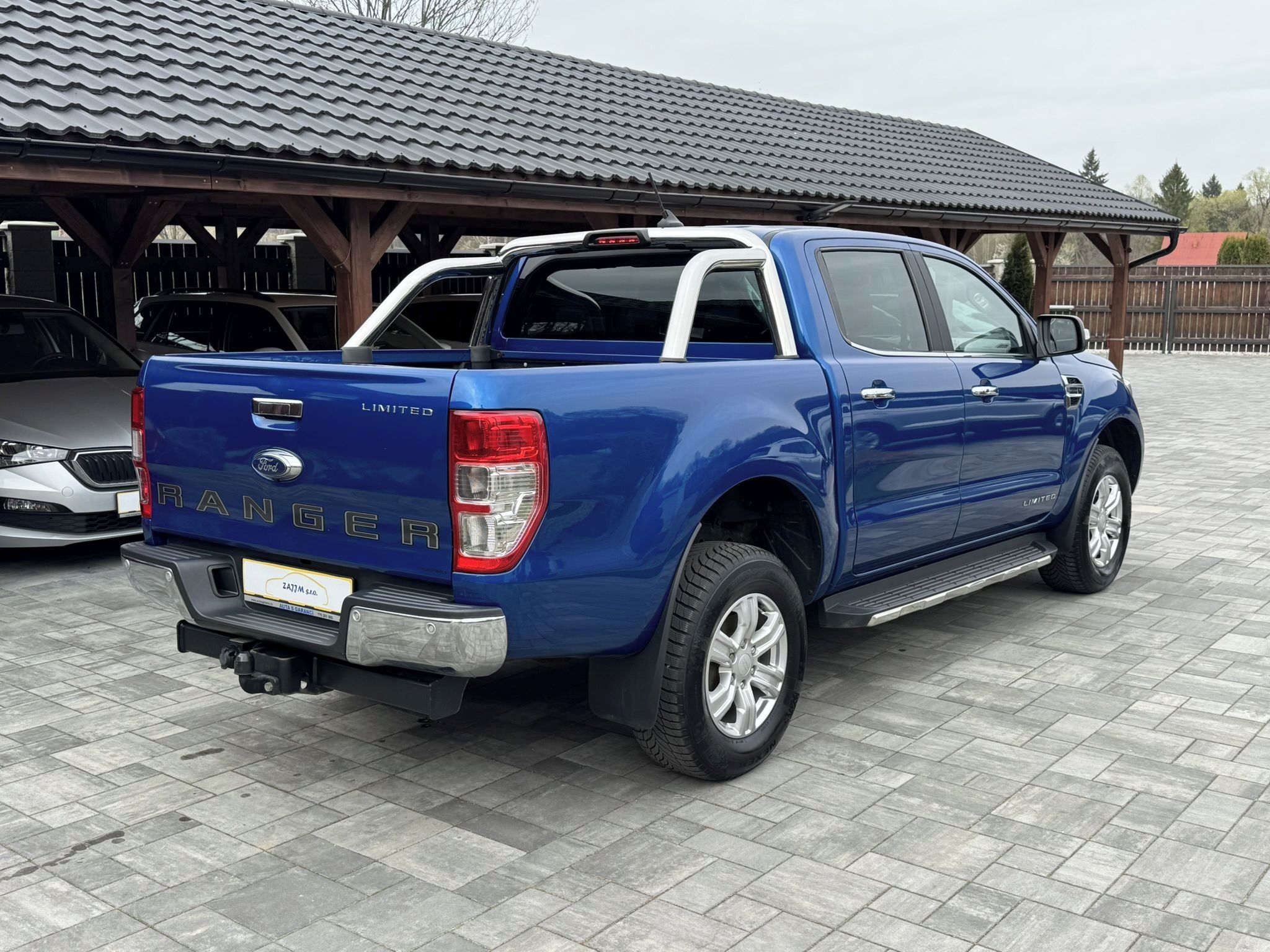 Ford Ranger, Limited 157kw + tažné z. - fotka 5