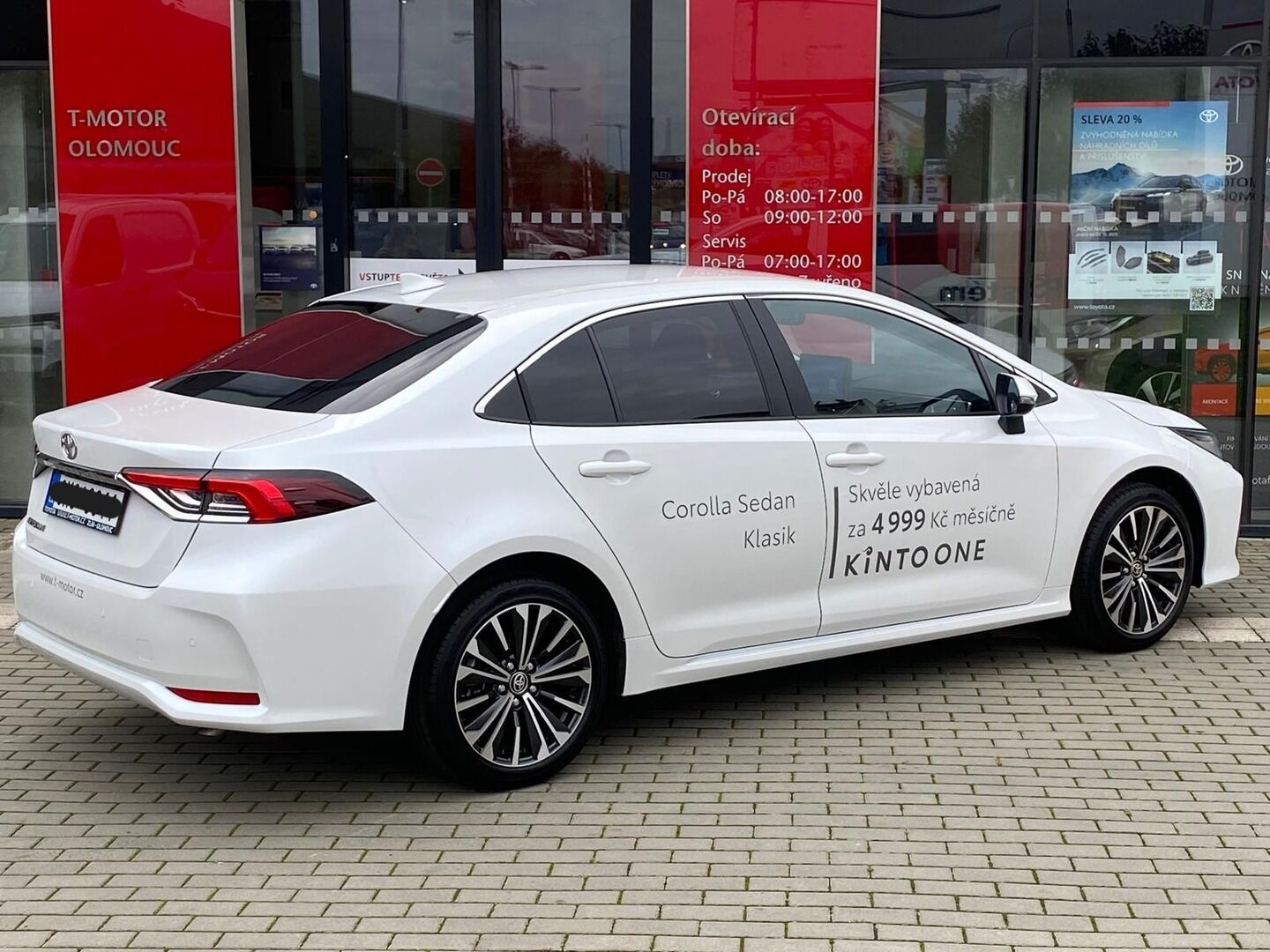 Toyota Corolla, 1.5 Style - fotka 3
