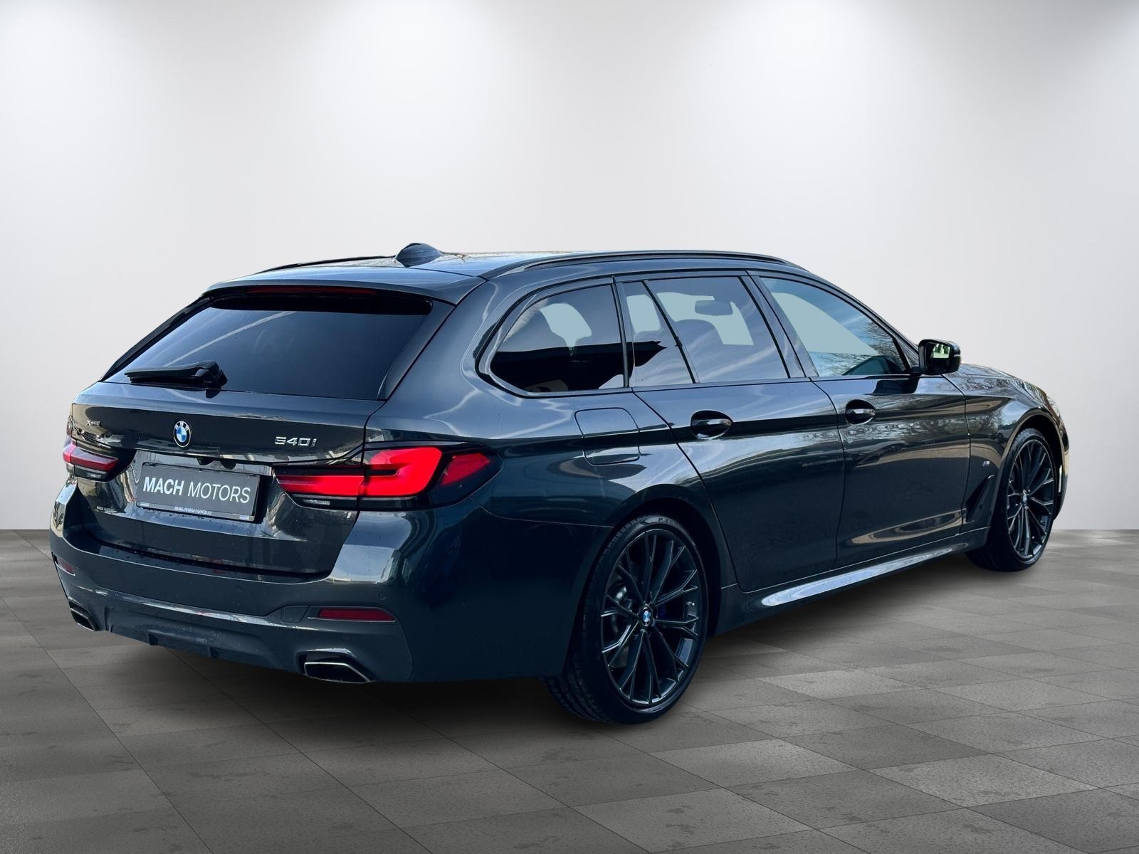 BMW Řada 5, 540i xDrive LASER PANO TAŽNÉ - fotka 4