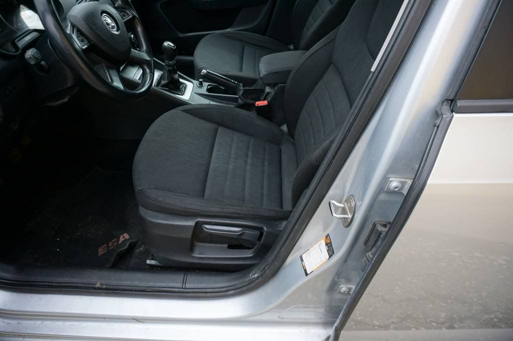 Škoda Octavia, 1,6   nové v ČR - fotka 4
