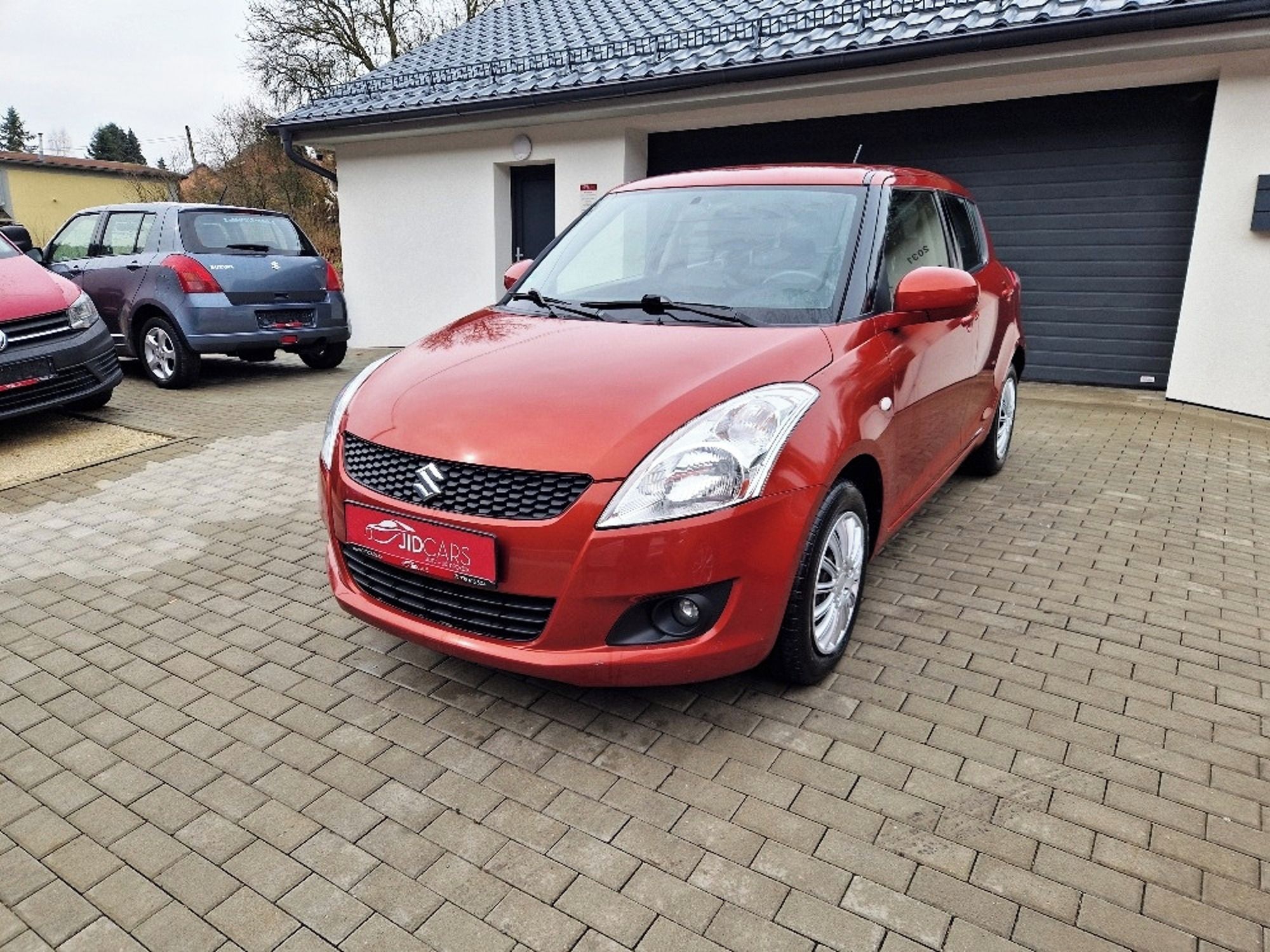 Suzuki Swift, 1.2i (69 kW), 4x4, plný servis - fotka 2