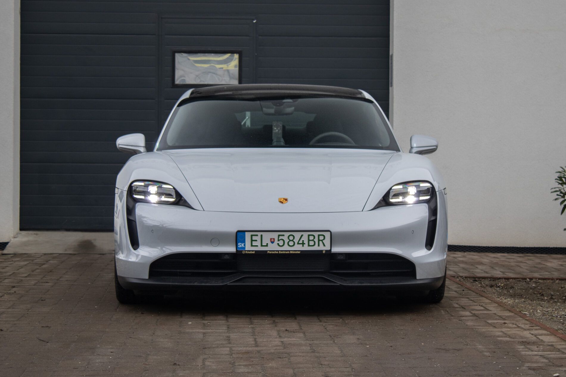 Porsche Taycan - fotka 2