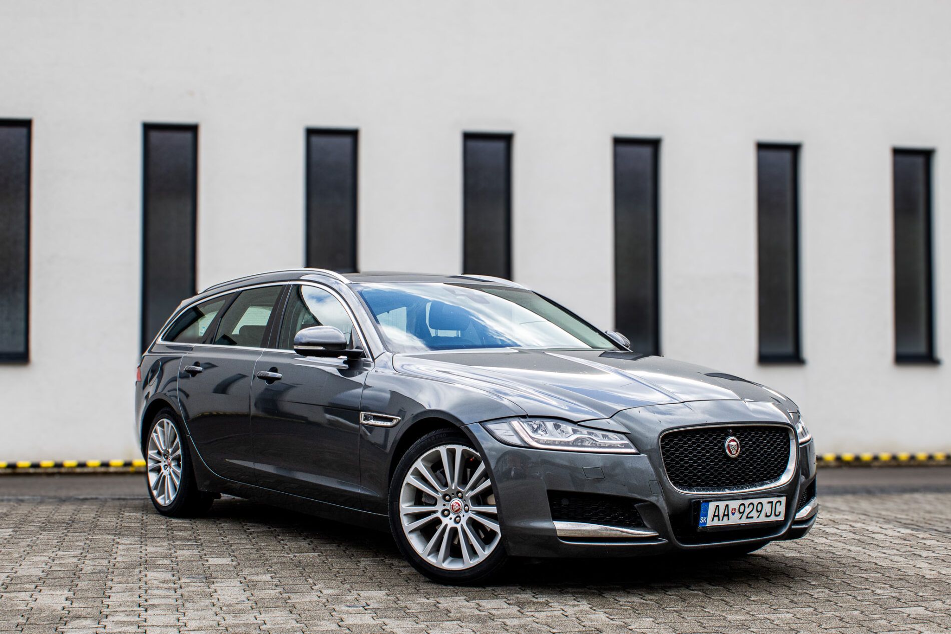 Jaguar XF - fotka 3