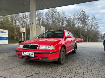 1.6 194 500km,střešní okno,STK