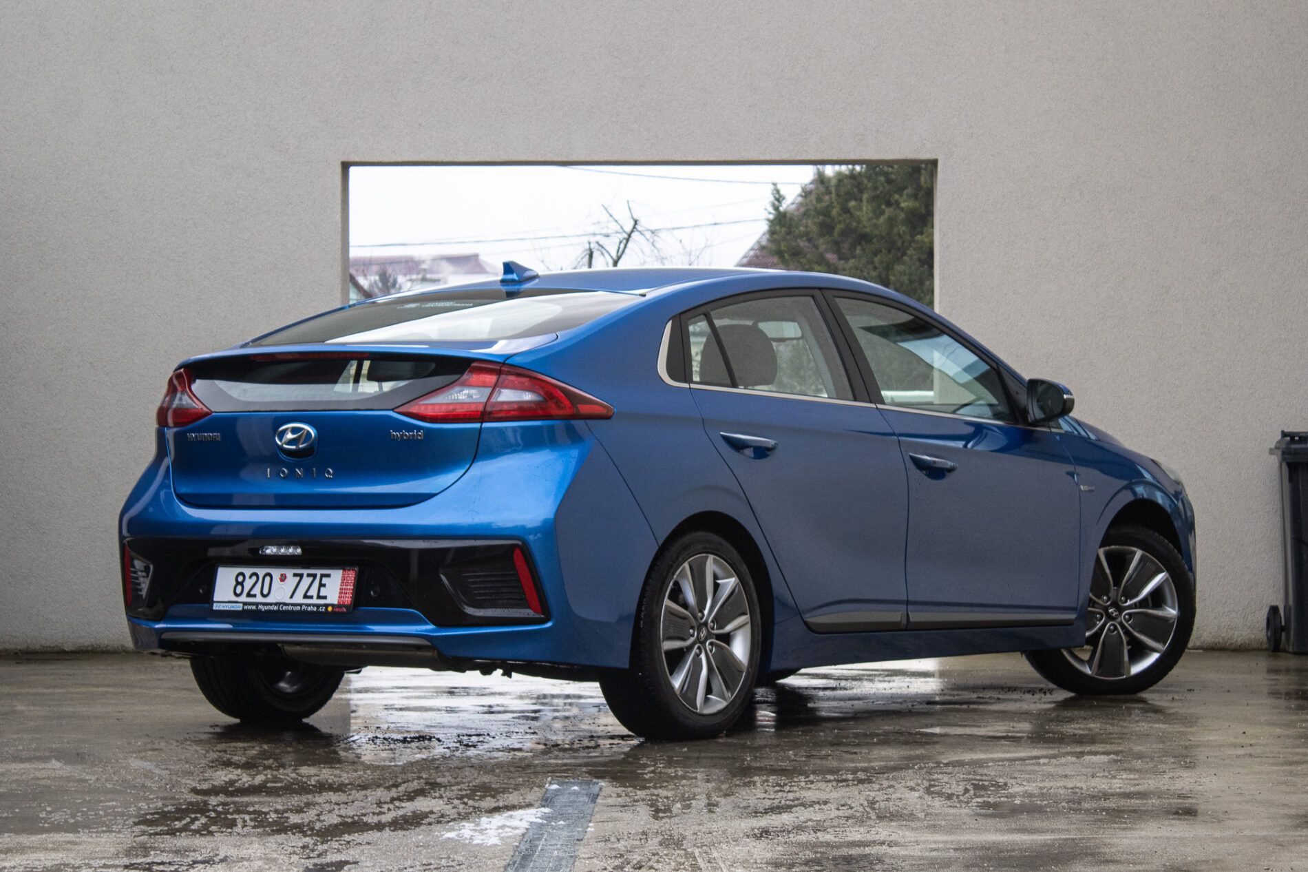 Hyundai Ioniq - fotka 5