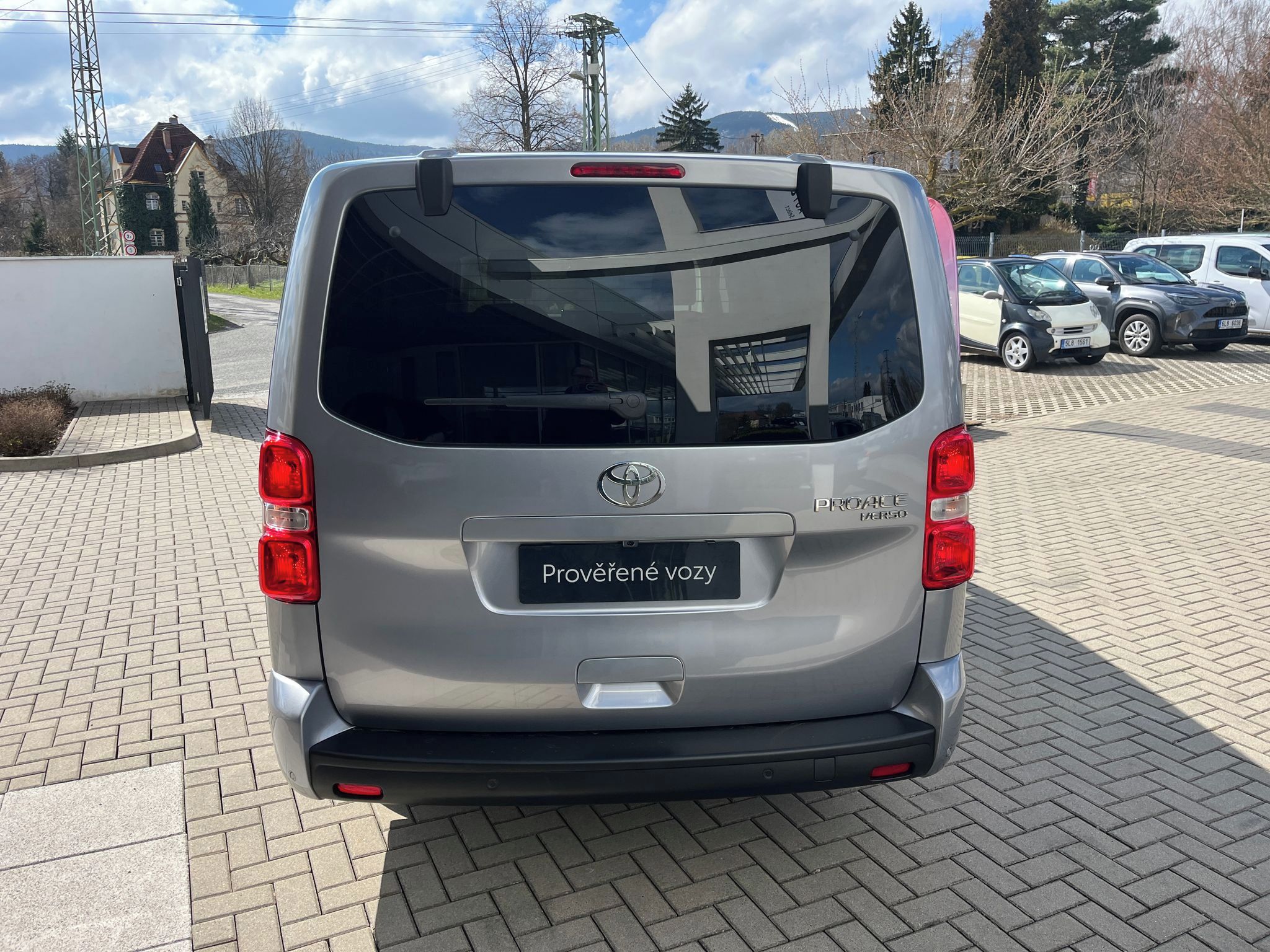 Toyota Proace Verso, 2.0 140k L2 Family Webasto 8AT - fotka 5
