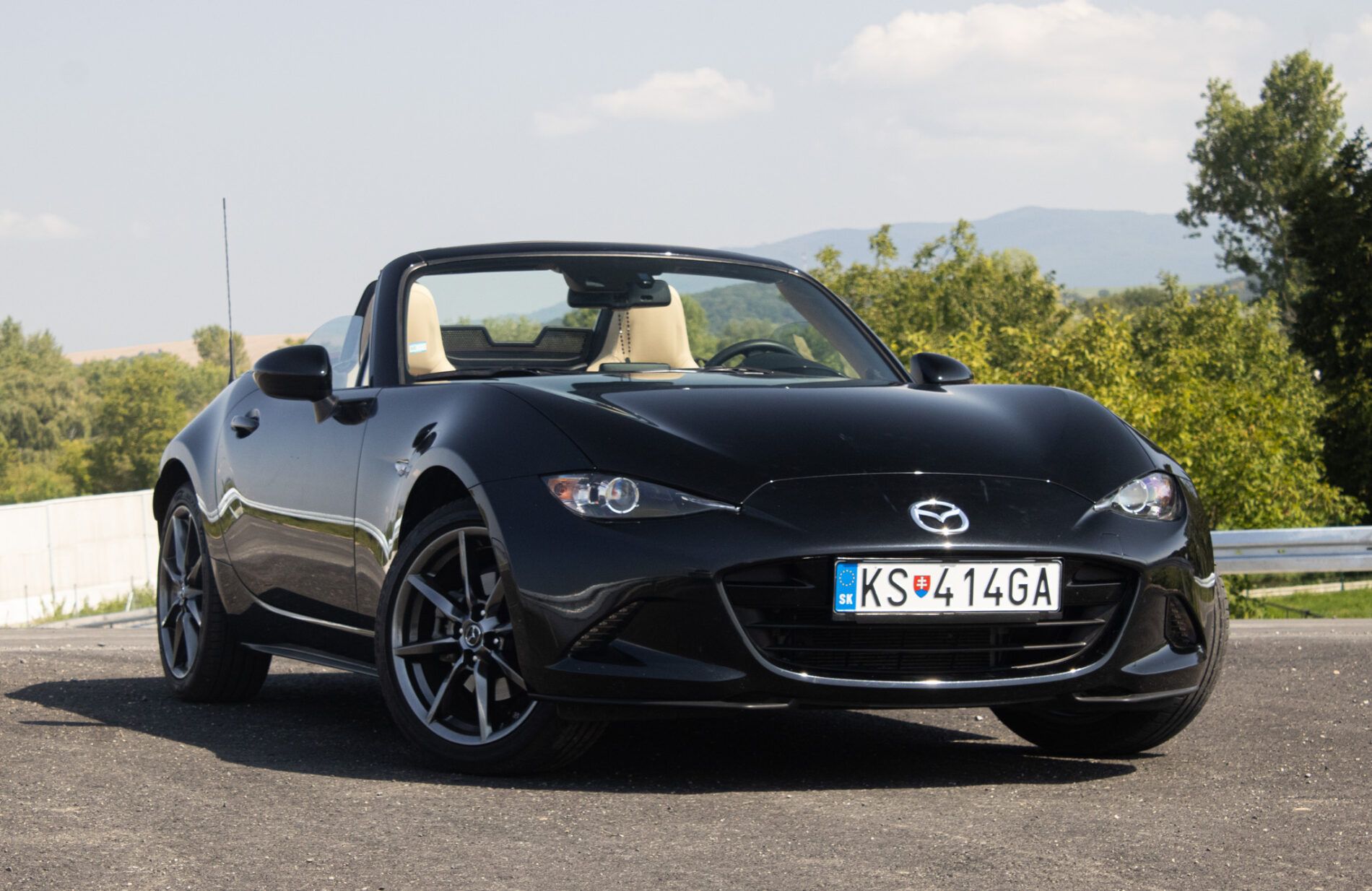 Mazda MX-5 - fotka 3