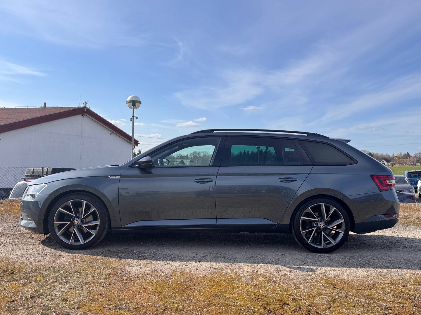 Škoda Superb, 2.0 TDI DSG 4x4 Sportline - fotka 4