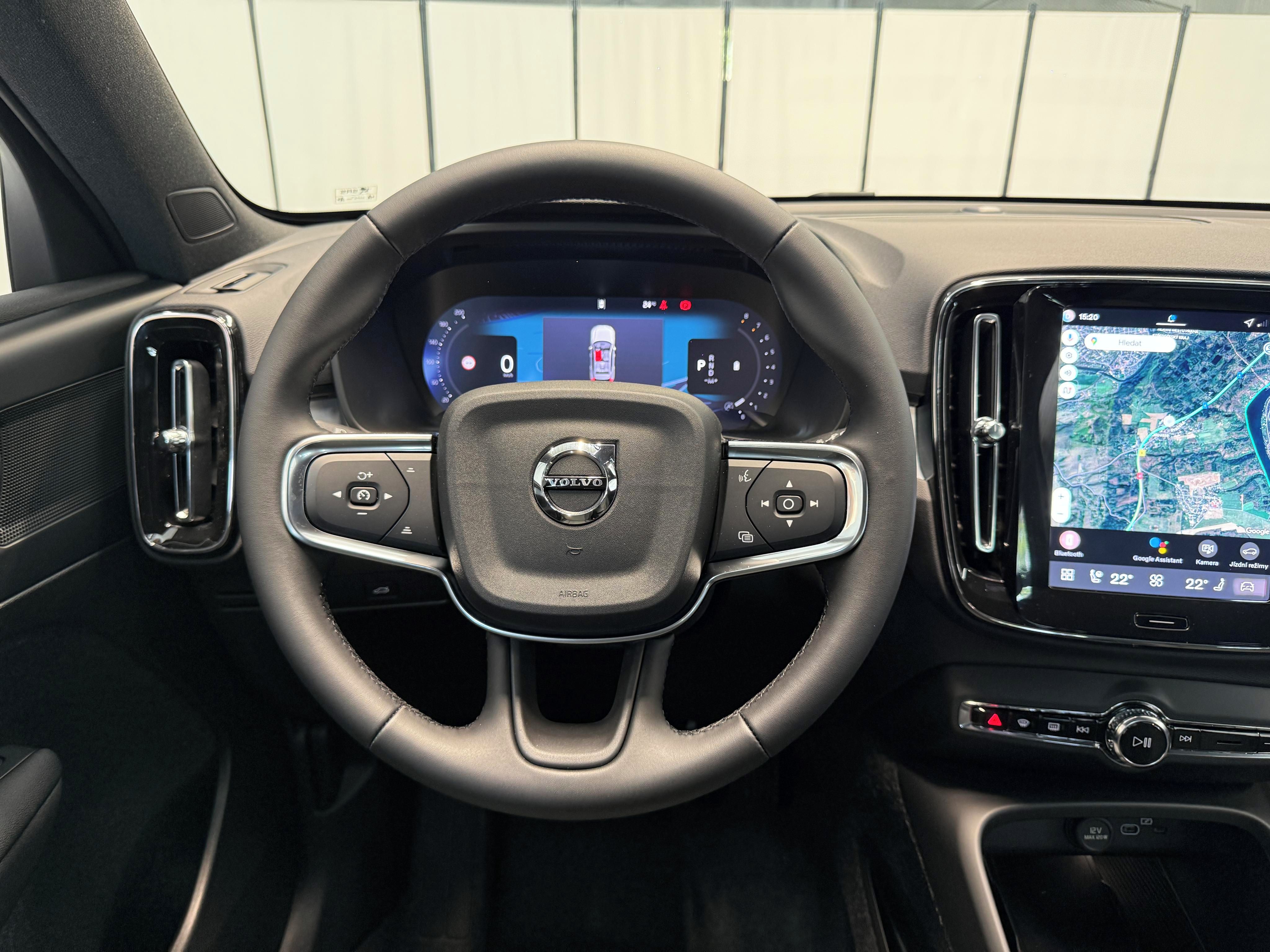 Volvo XC40, B3 2.0L 163 HP AT7 FWD CORE - fotka 5