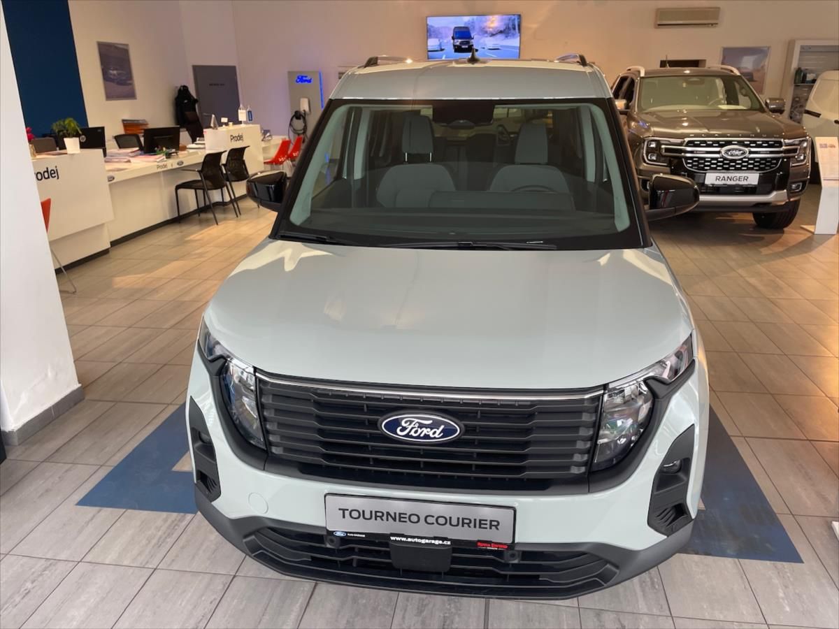 Ford Tourneo Courier, 1,0 EcoBoost  Titanium L1 - fotka 2