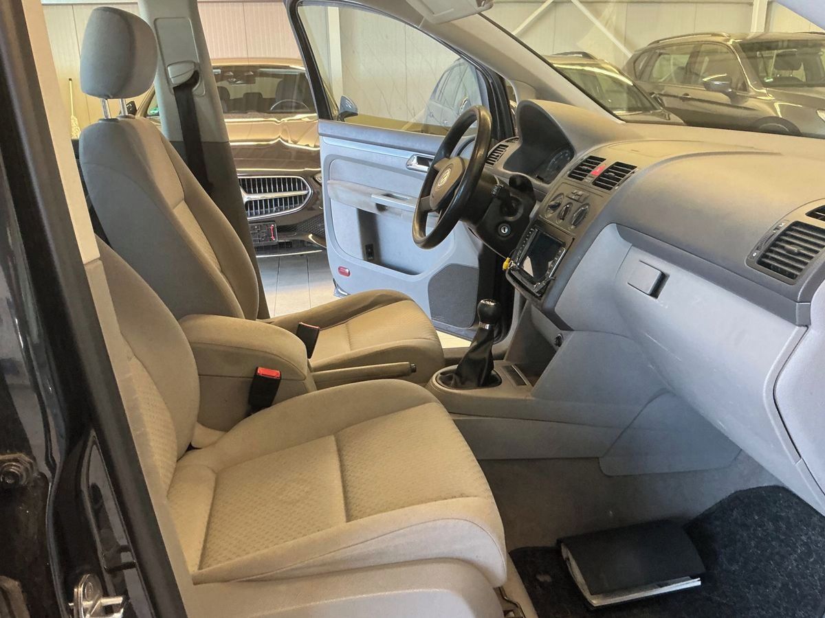 Volkswagen Touran, 1.6 Mpi 75KW 151tkm BEZ KOROZE - fotka 3