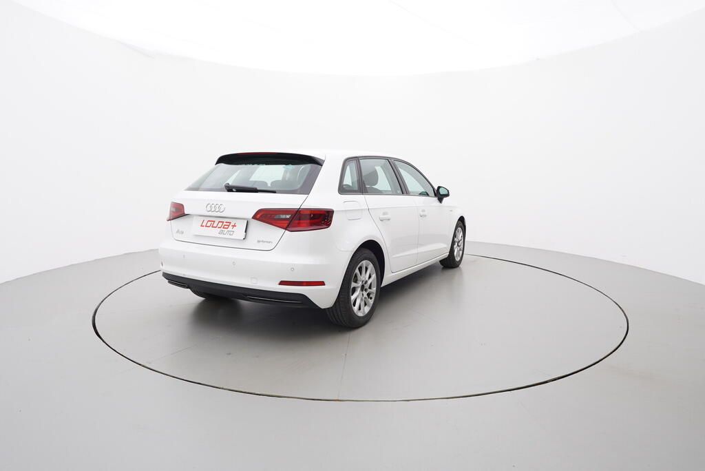 Audi A3, 1.4 81 kW - fotka 5