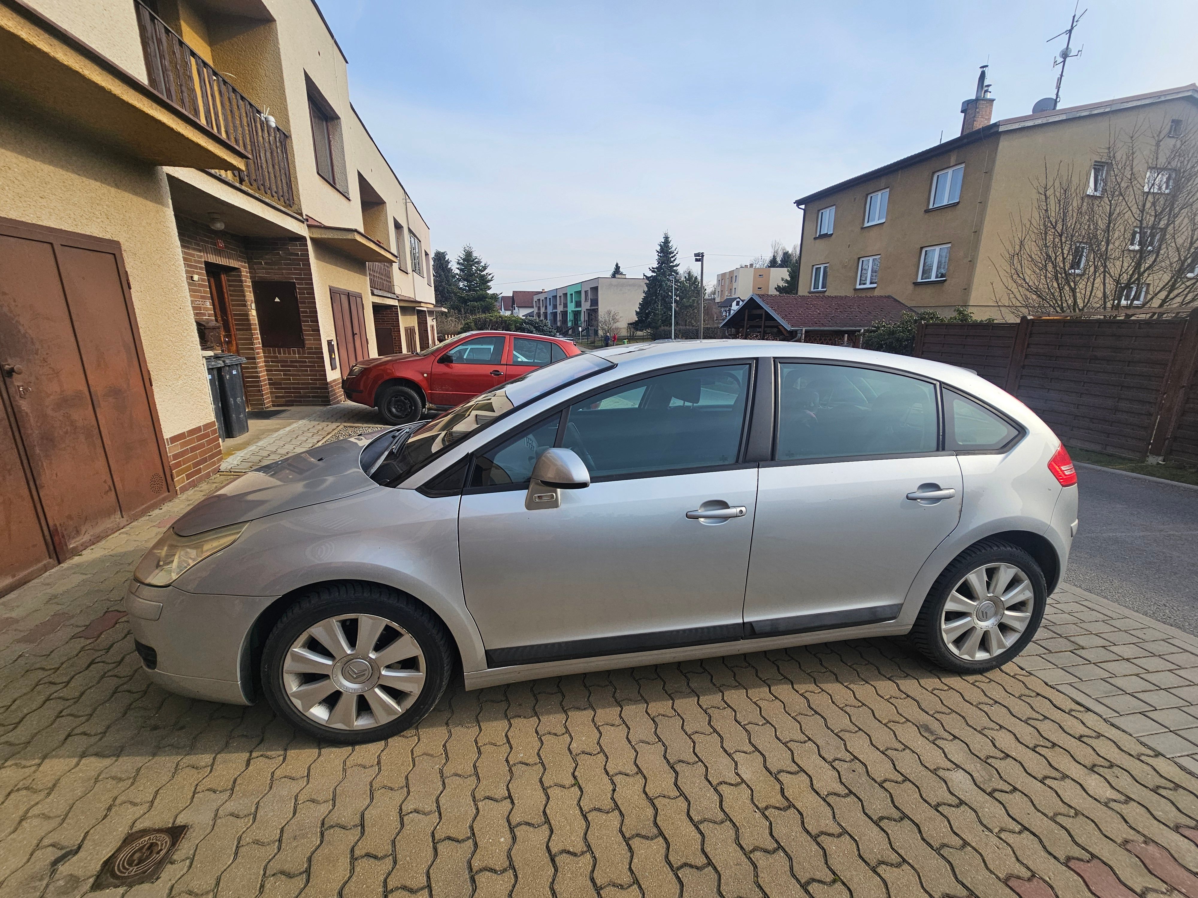 Citroën C4, benzín, automat - fotka 2