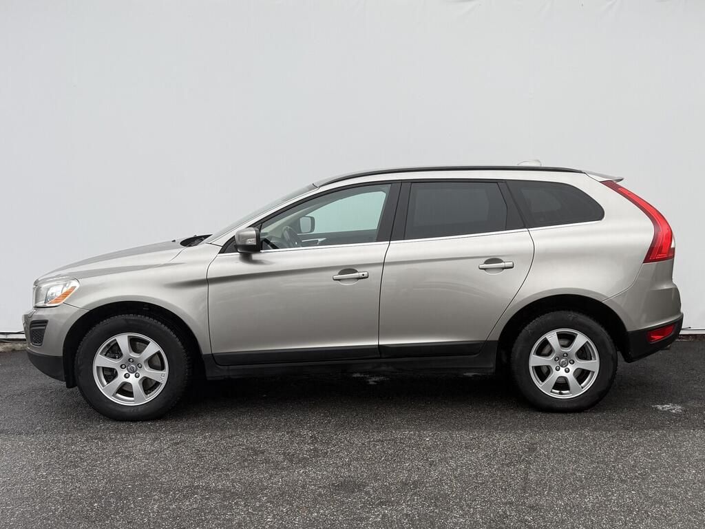Volvo XC60, Momentum 2.0 D3 120 kW - fotka 3
