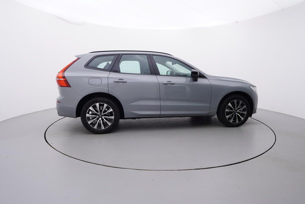 Volvo XC60, Plus Dark 2.0 B4 145 kW - fotka 6