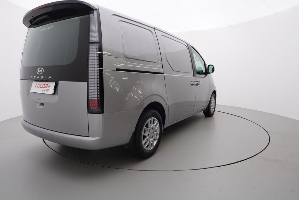 Hyundai Staria, Comfort 2.2 CR 130 kW - fotka 5