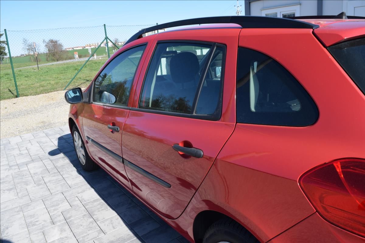 Renault Clio, 1,2 I 74KW TAŽNÉ PO STK KLIMA - fotka 6