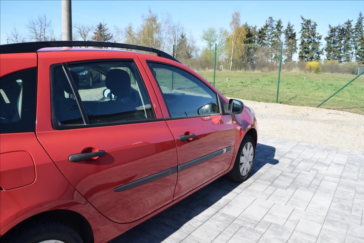 Renault Clio, 1,2 I 74KW TAŽNÉ PO STK KLIMA - fotka 5