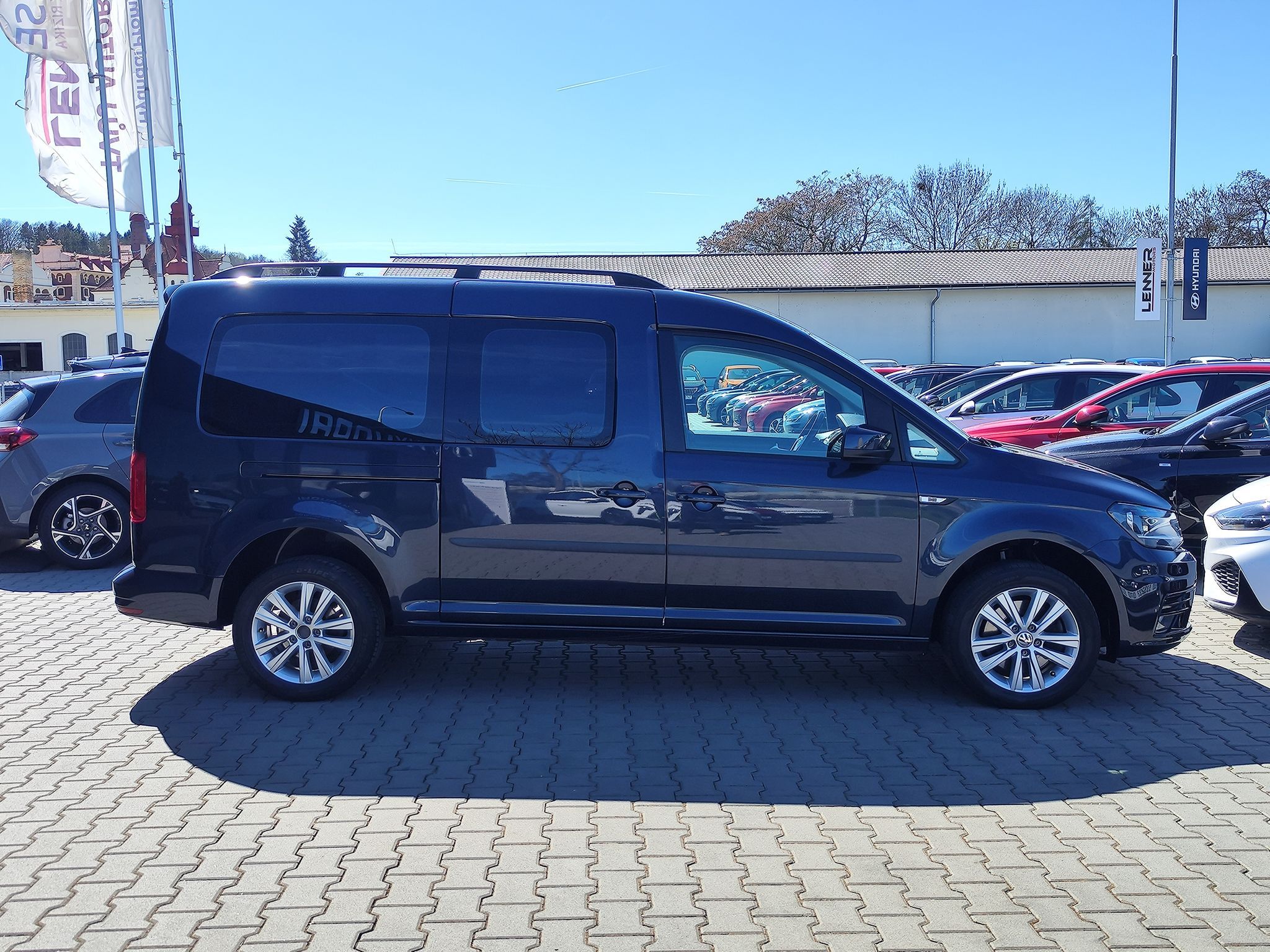Volkswagen Caddy, 2.0 TDi/75kW Trend Maxi - fotka 4