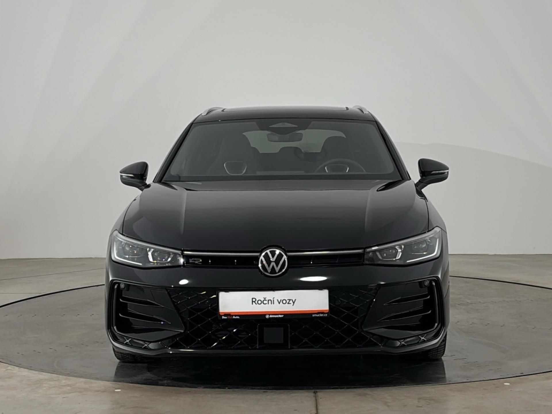 Volkswagen Passat, 2.0 TDI DSG / 110 kW R-Line Pe - fotka 4