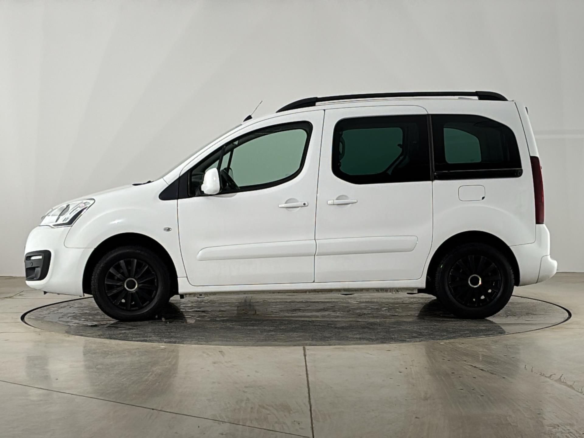 Peugeot Partner, 1.2 PureTech / 81 kW - fotka 3