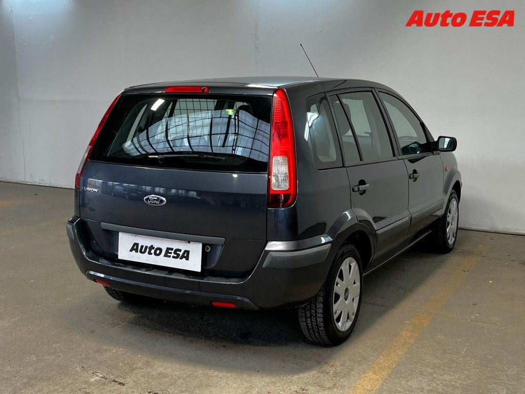 Ford Fusion, 1.25i,STK 3/2028 - fotka 4