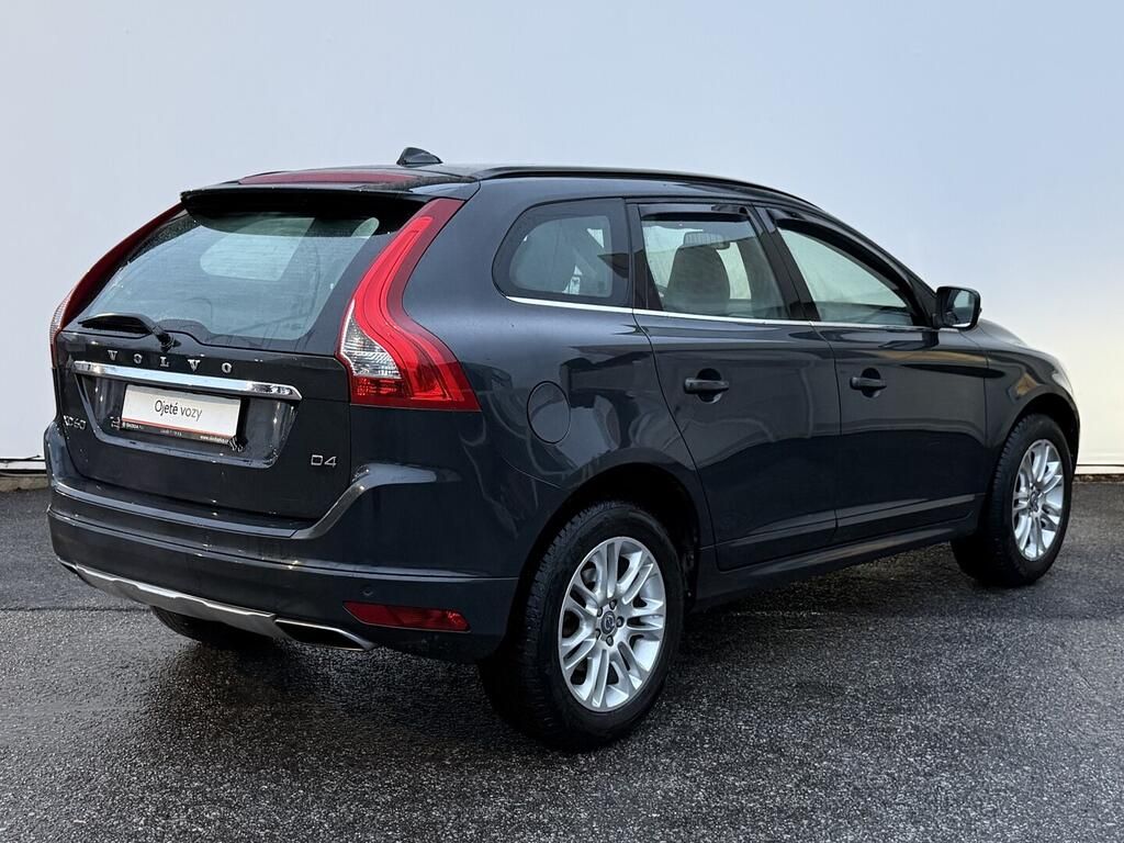 Volvo XC60, Momentum 2.0 D4 133 kW - fotka 2
