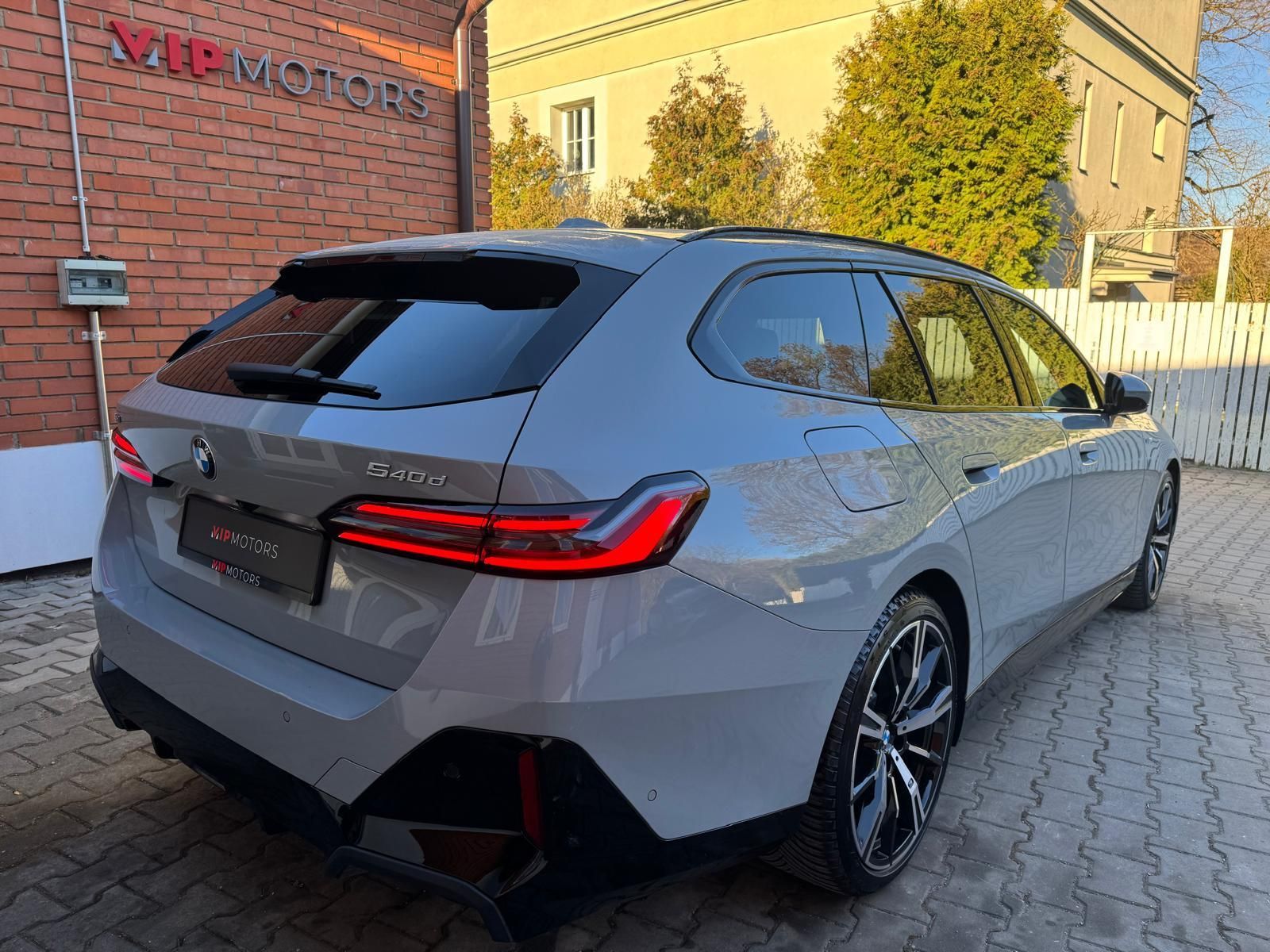 BMW Řada 5, 540xD-M PRO-R21-PANO-H&K - fotka 5