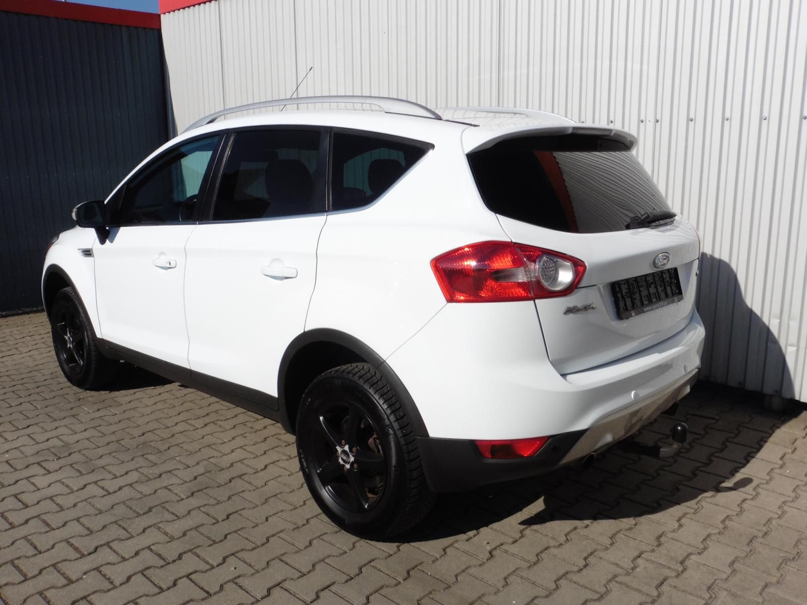 Ford Kuga, 2,0 TDCi Titanium 4X4 - fotka 4