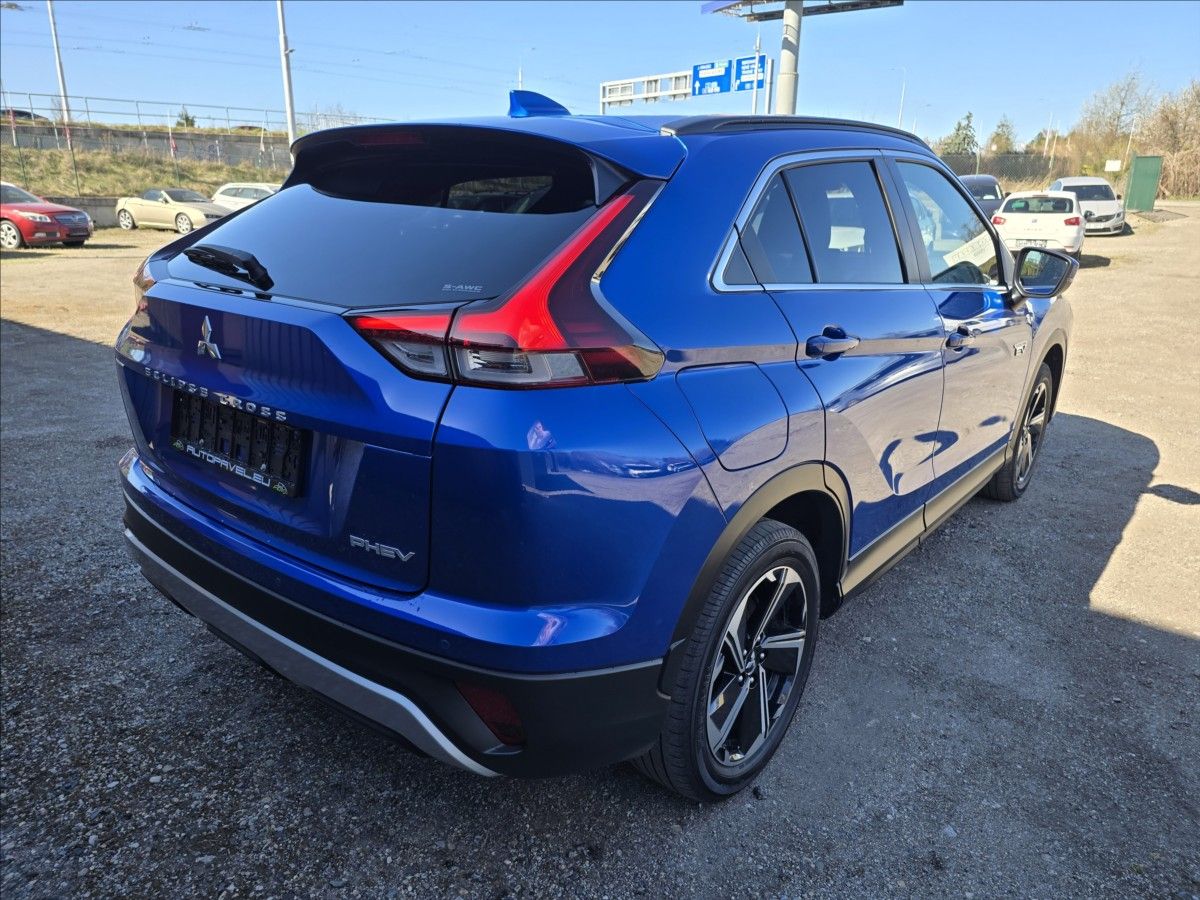 Mitsubishi Eclipse Cross, 2,4 PHEV  4x4  Záruka DPH - fotka 5