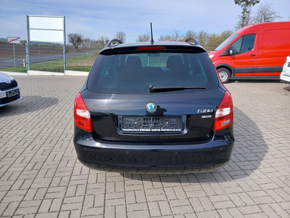 Škoda Fabia, 1,2 TSI Servis knížka Nová TK - fotka 4