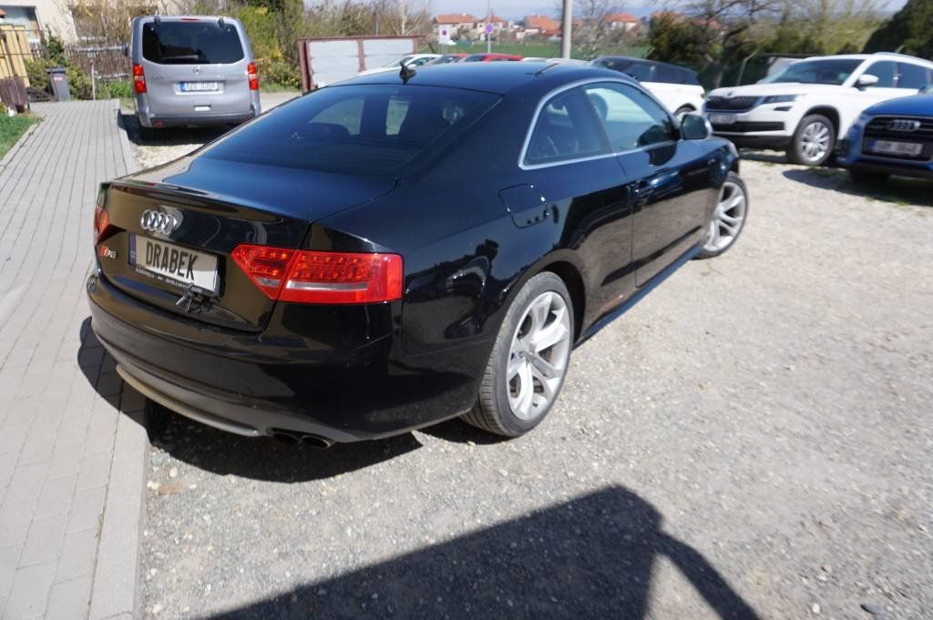 Audi S5, 4,2 260KW - fotka 5