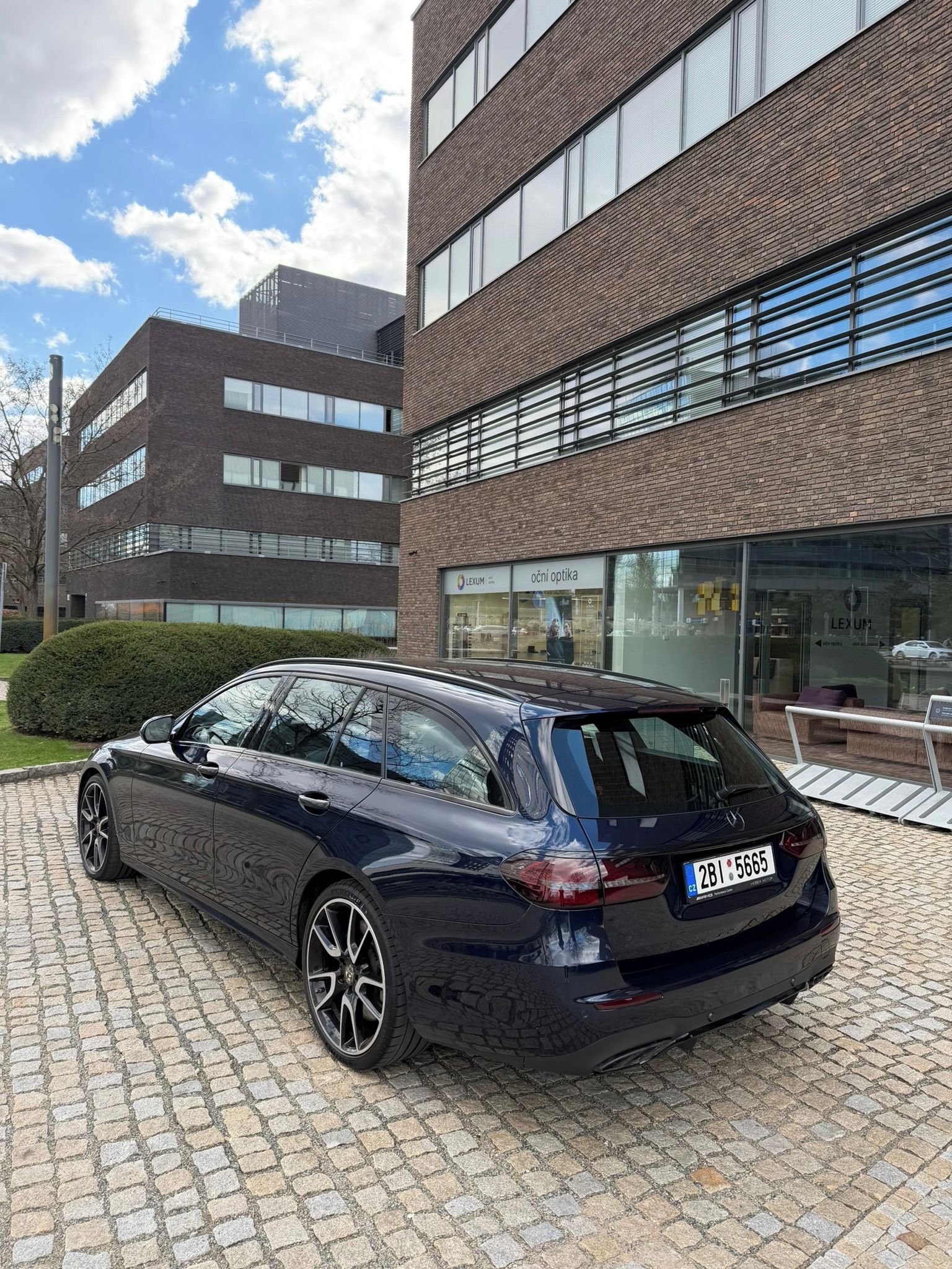 Mercedes-Benz Třídy E, E43 AMG odpočet DPH, servis MB - fotka 2