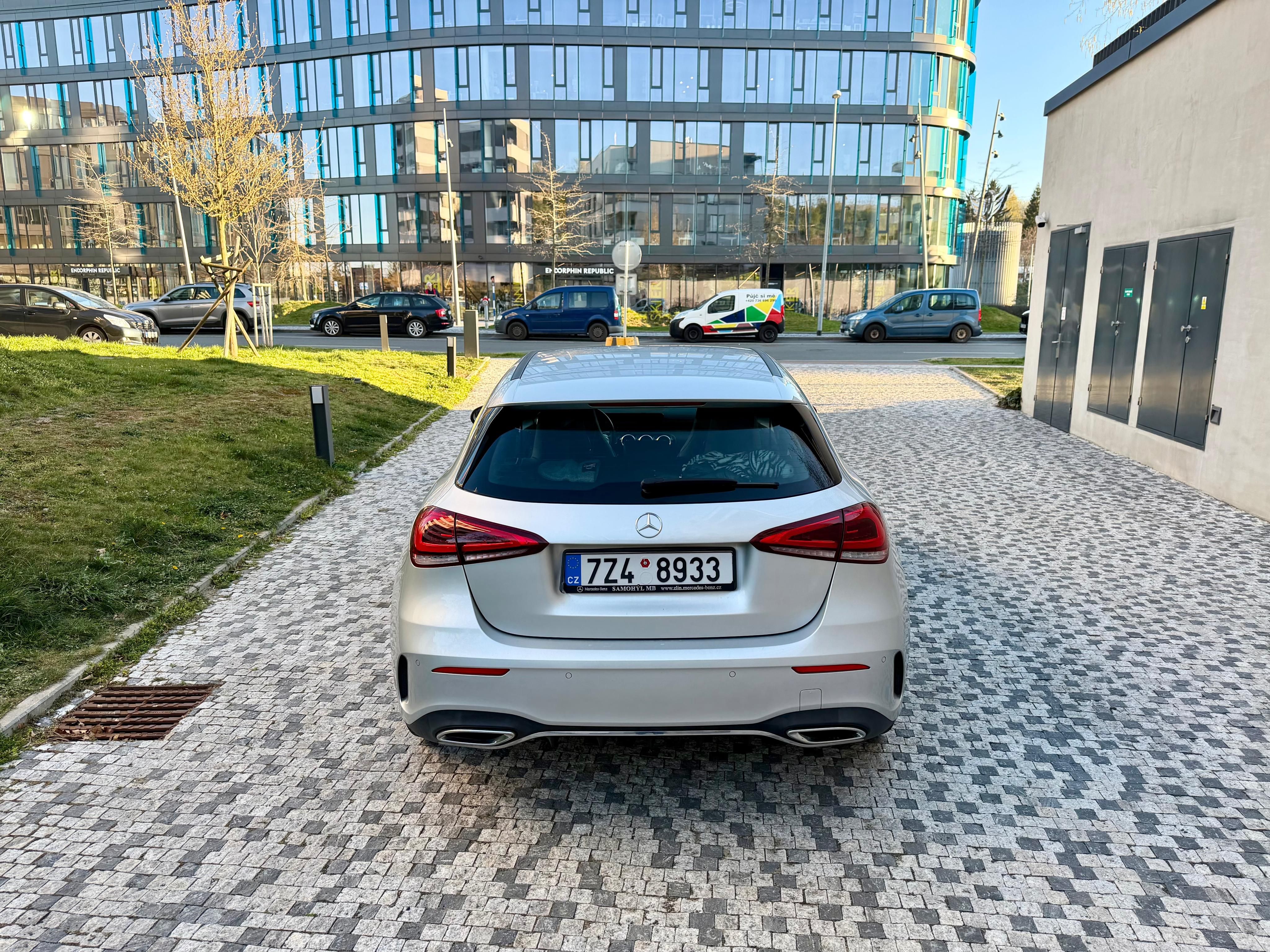 Mercedes-Benz Třídy A, 180d Amg paket - fotka 6