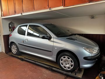 Peugeot 206 1.4i (55 kW)