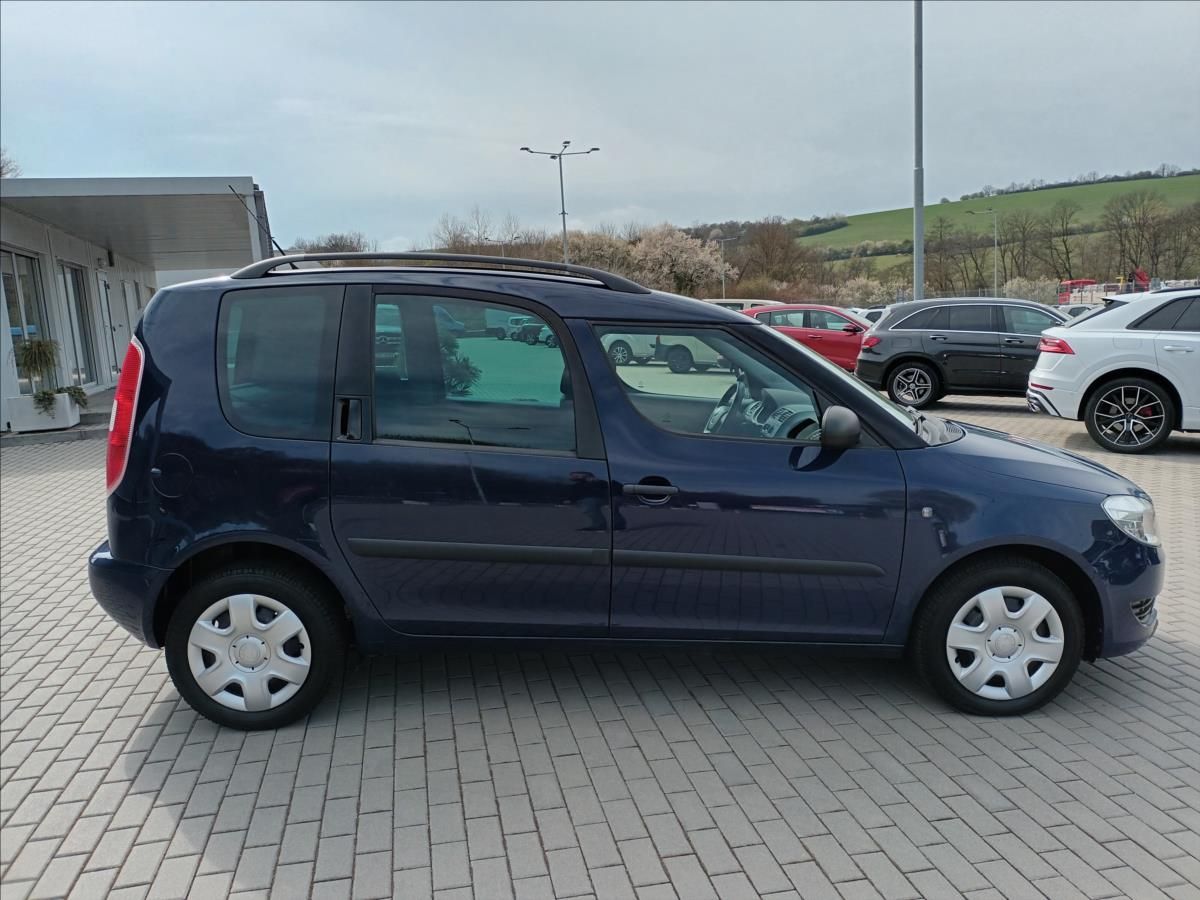 Škoda Roomster, 1,2 TSI,77KW,KLIMA,PARKING - fotka 4