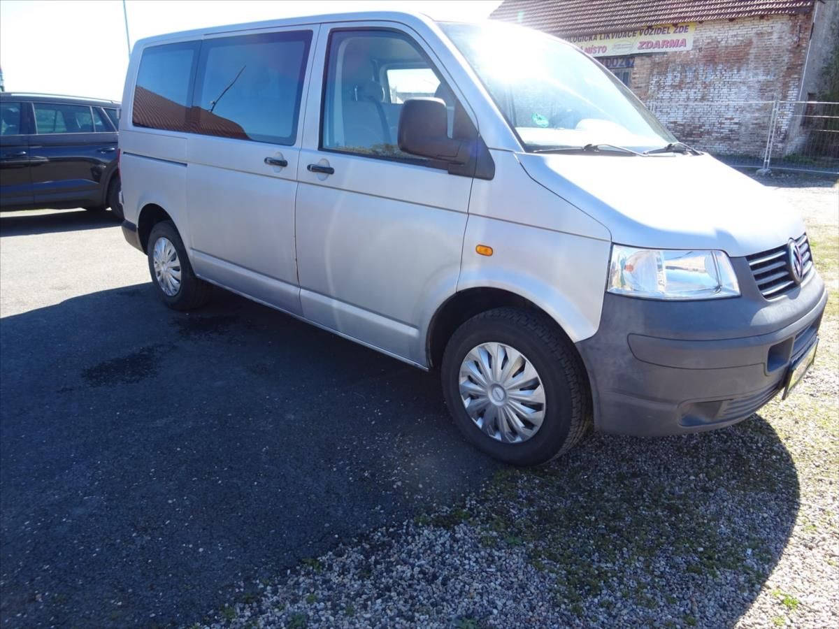 Volkswagen Caravelle, 2,5 TDi 96 Kw 9 Míst - fotka 2