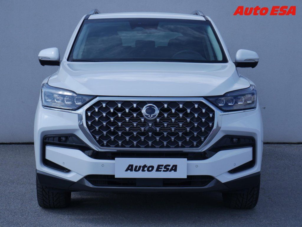 SsangYong Rexton, 2.2 CRDi 4x4,7míst,1.maj - fotka 2