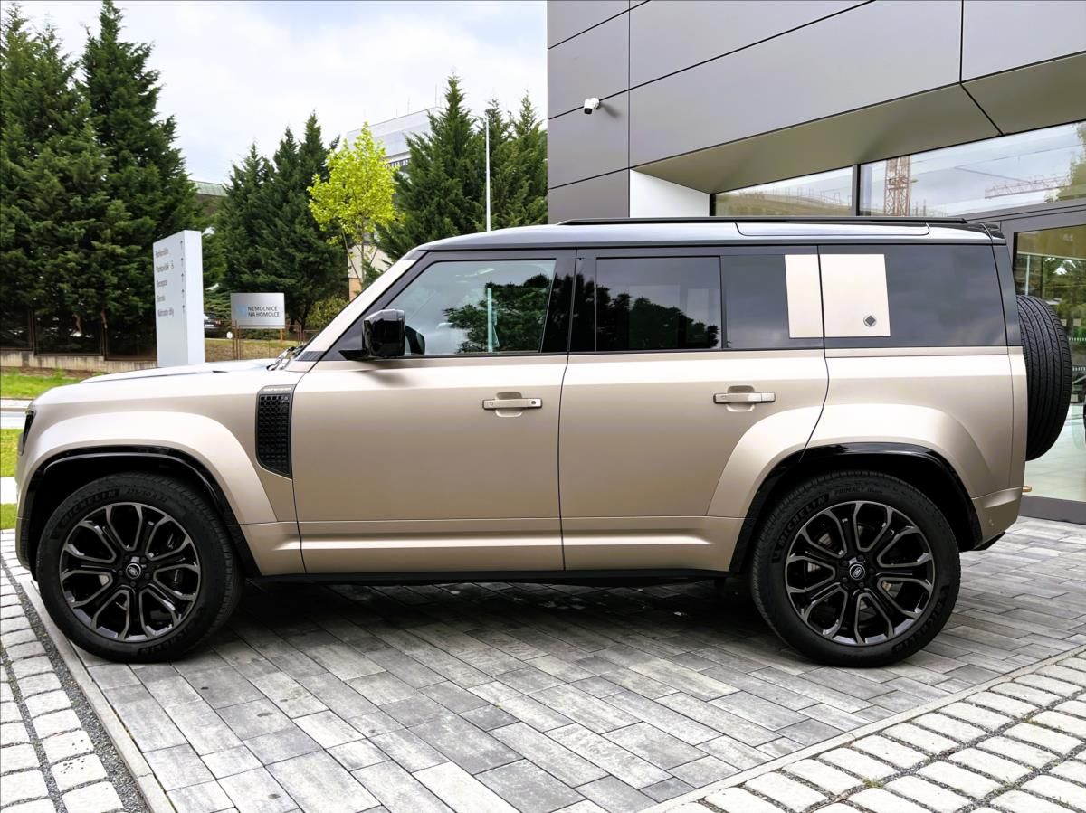 Land Rover Defender, 110 V8 P635 OCTA SATIN* - fotka 2