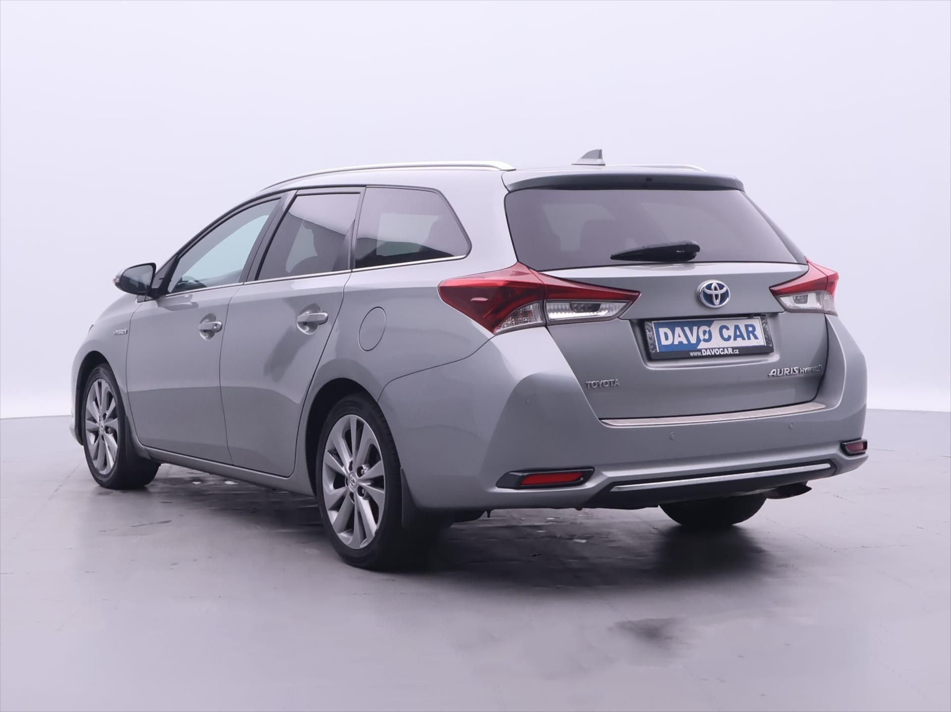 Toyota Auris, 1,8 Hybrid e-CVT Executive CZ - fotka 5