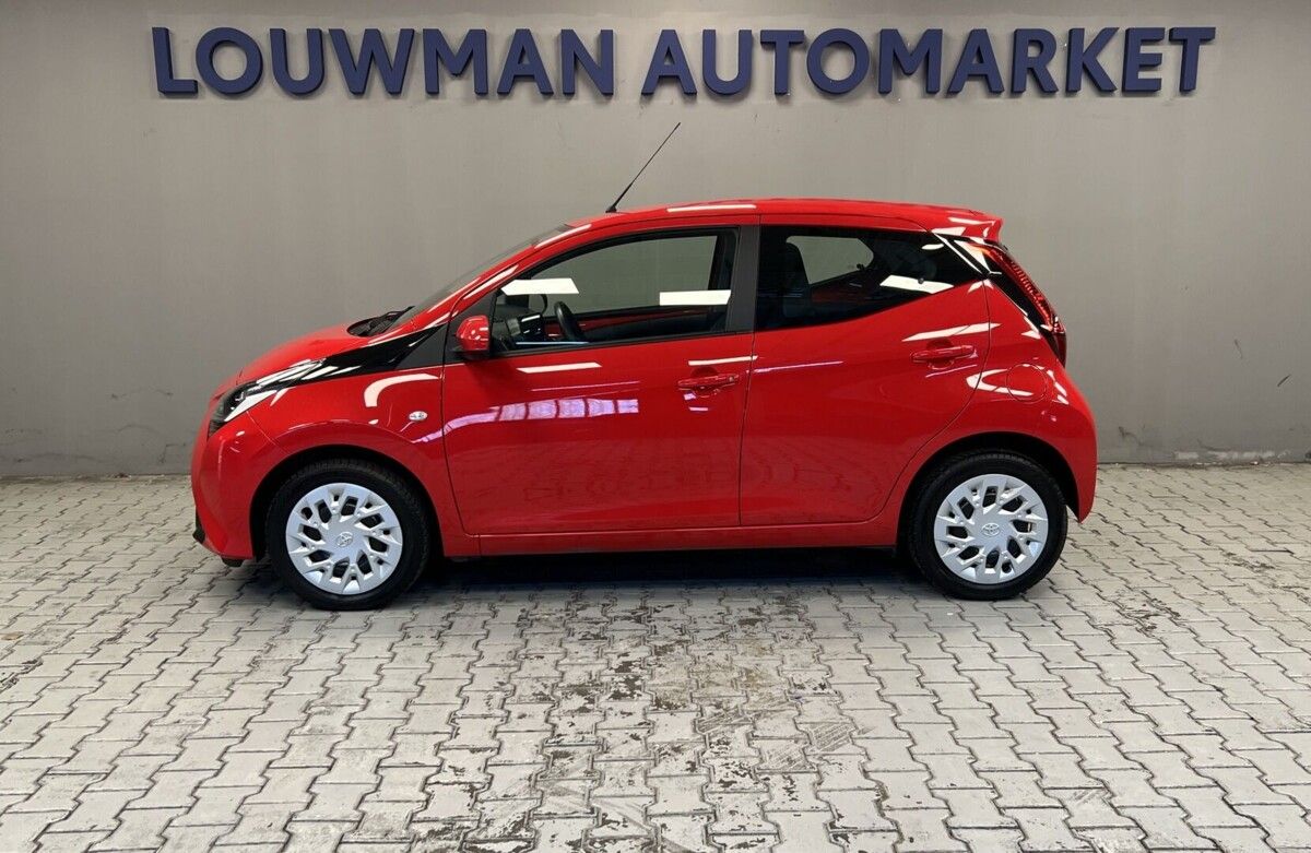 Toyota Aygo, 1,0i AT X-play - fotka 3
