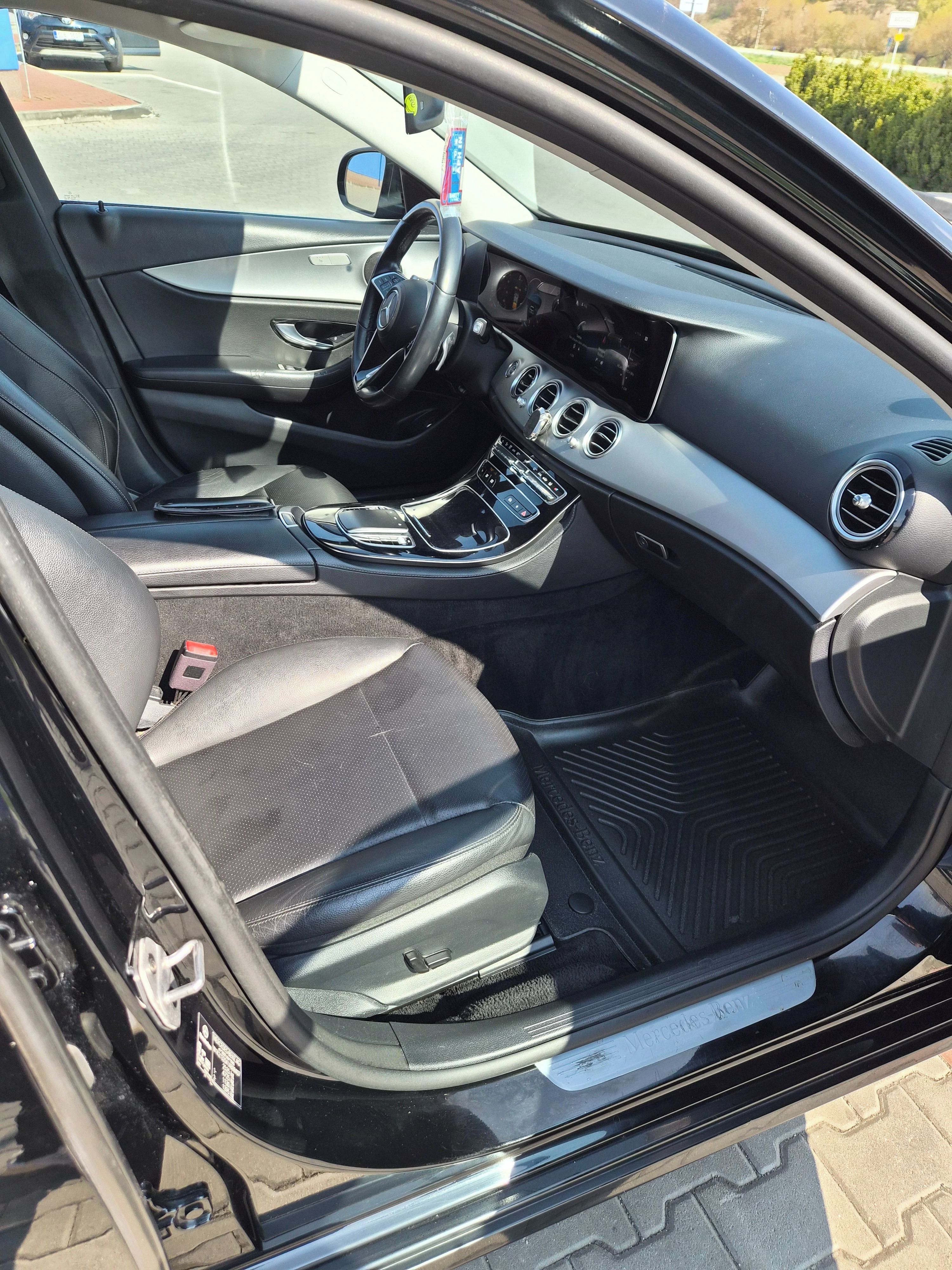 Mercedes-Benz Třídy E, W213 E 220d Facelift Rok 2021 - fotka 5
