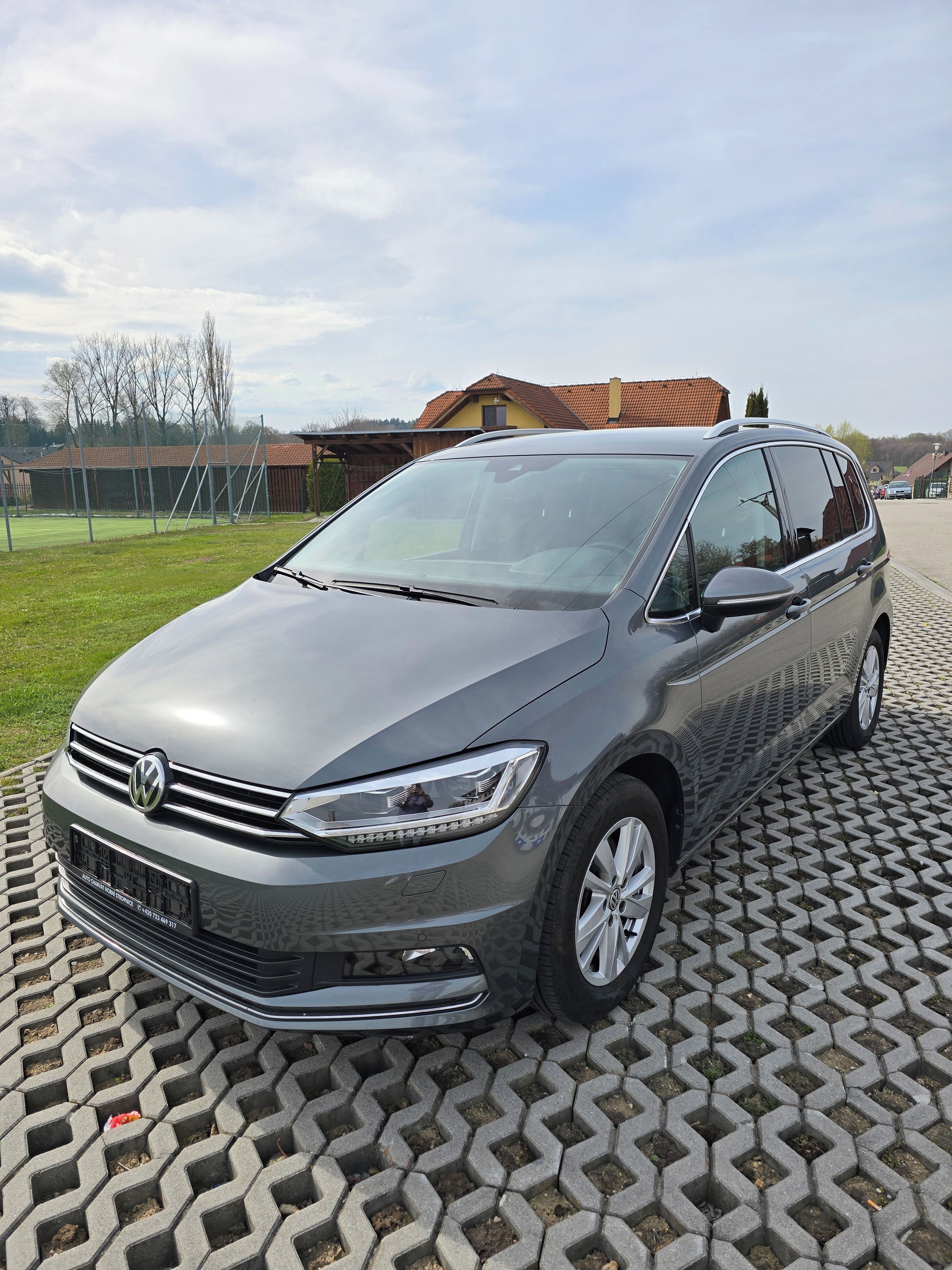 Volkswagen Touran, 1.5 TSI 110 Kw Highline Manuál - fotka 3